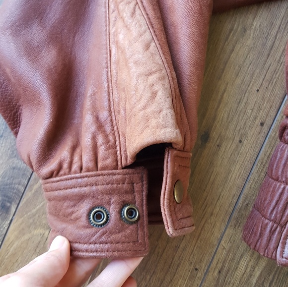 SOLD 40's style cognac bomber jacket. - Picture 6 of 8