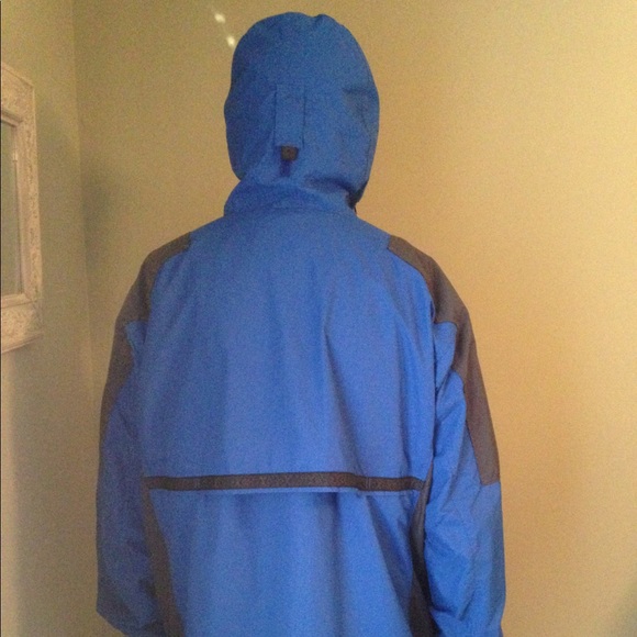 Columbia weather-resistant windbreaker jacket - Picture 3 of 3