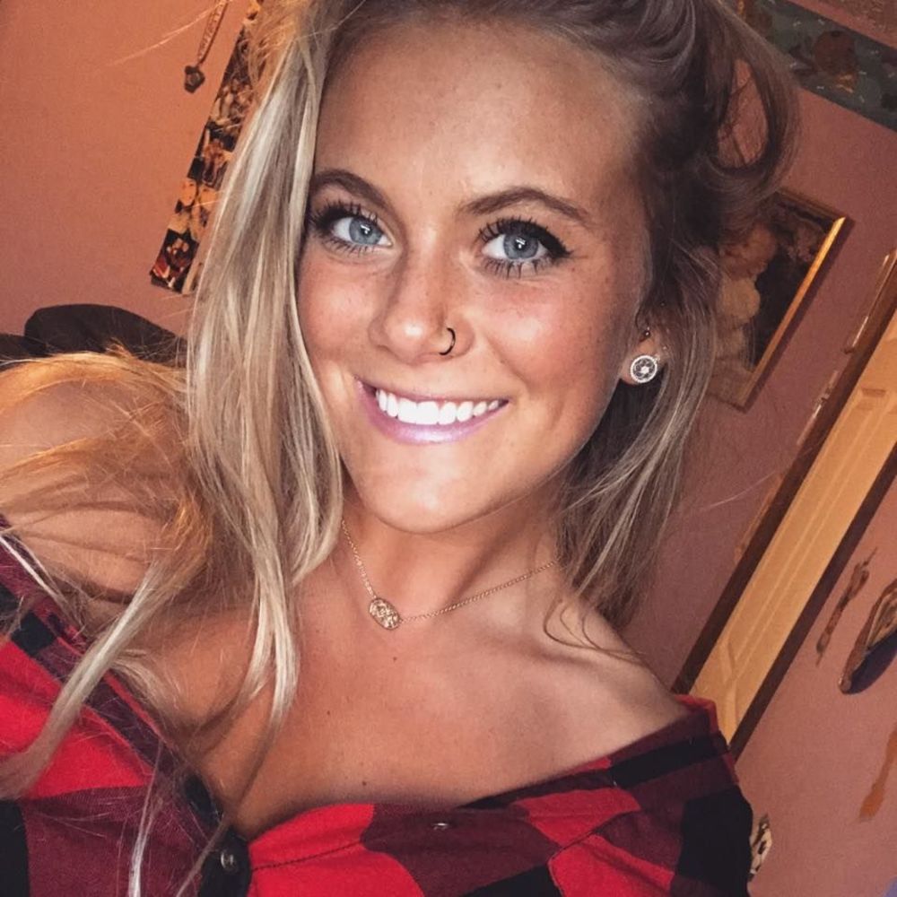 Meet your Posher, Kaila