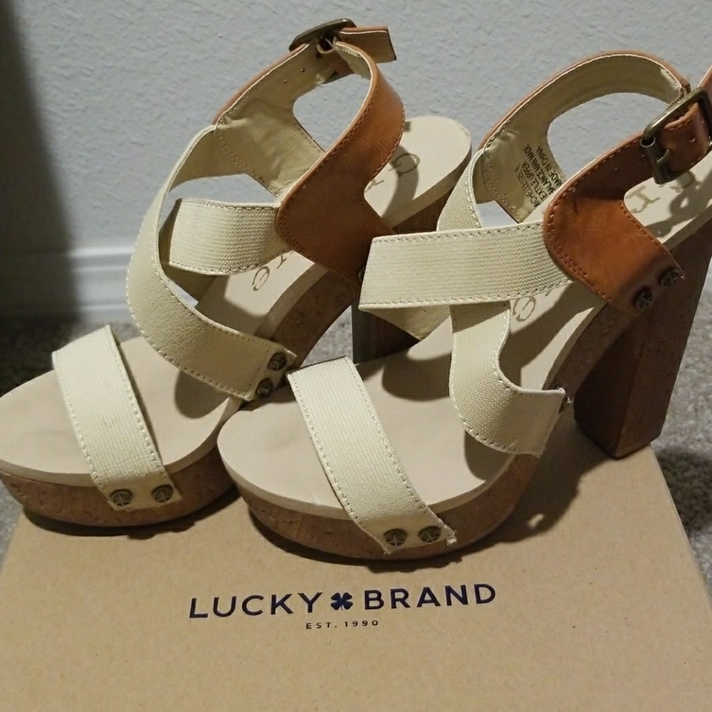 High heels shoes