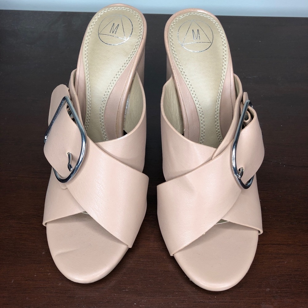 Blush pink heeled sandals - size 8