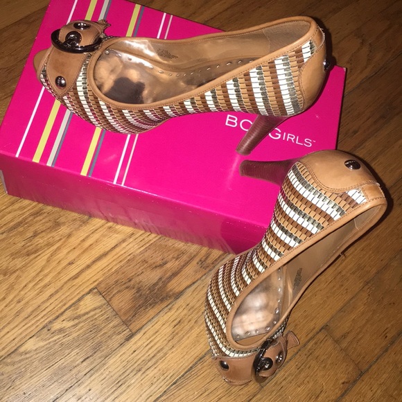 Gently worn MU AmRetto - Picture 2 of 3