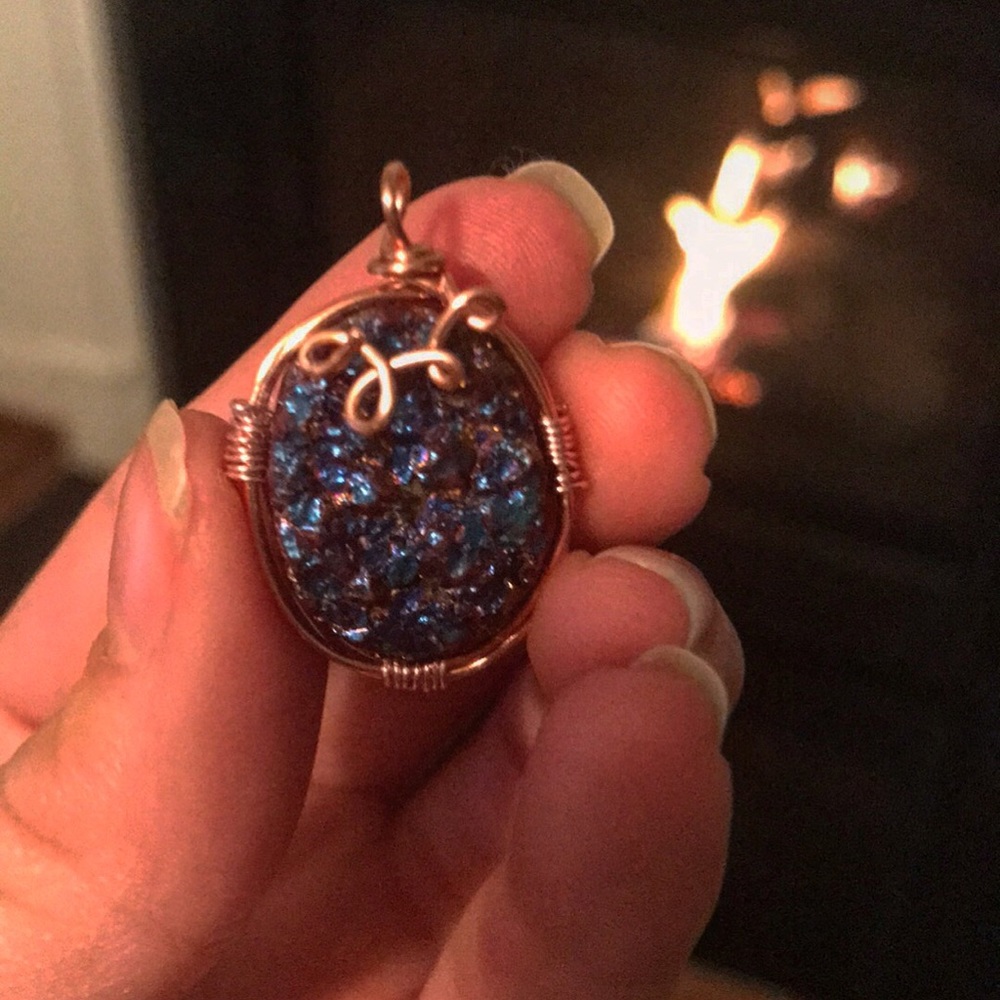 Druzy quartz pendant