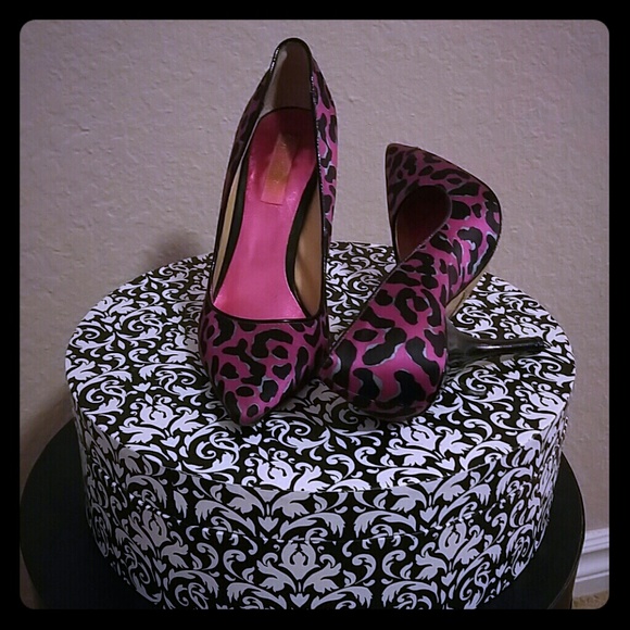 BETSY JOHNSON PUMPS - Picture 1 of 4
