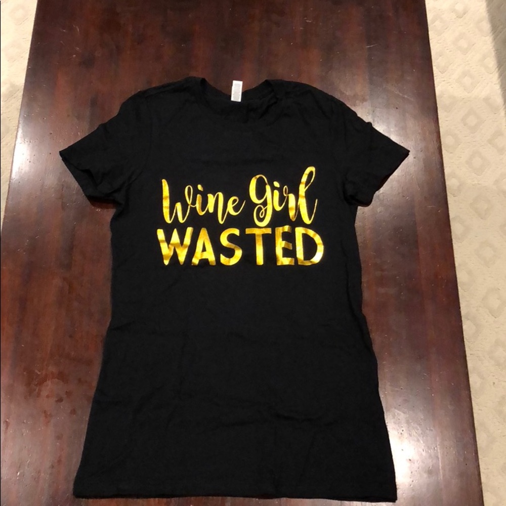 Women’s graphic tee