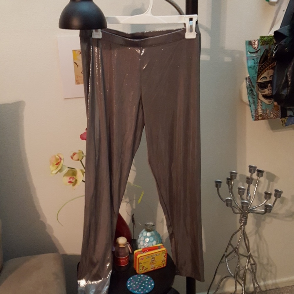 Super cool and shiny metallic leggings