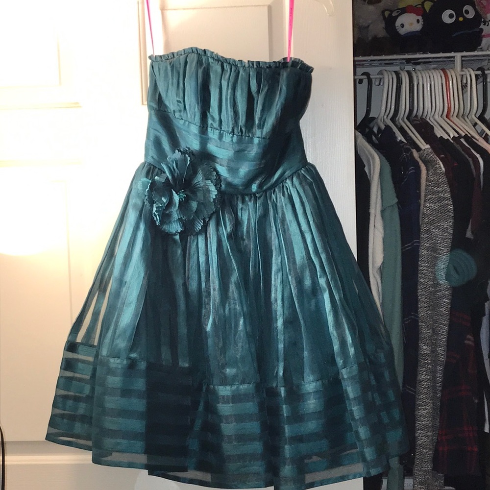 BETSEY JOHNSON FORMAL DRESS