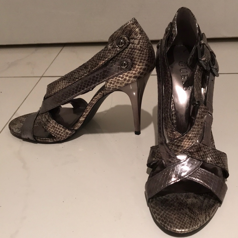 Silver snakeskin pattern heels