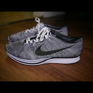 Nike Flyknit Racer Oreo