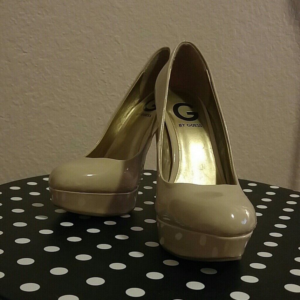 G by Guess Patent leather pumps