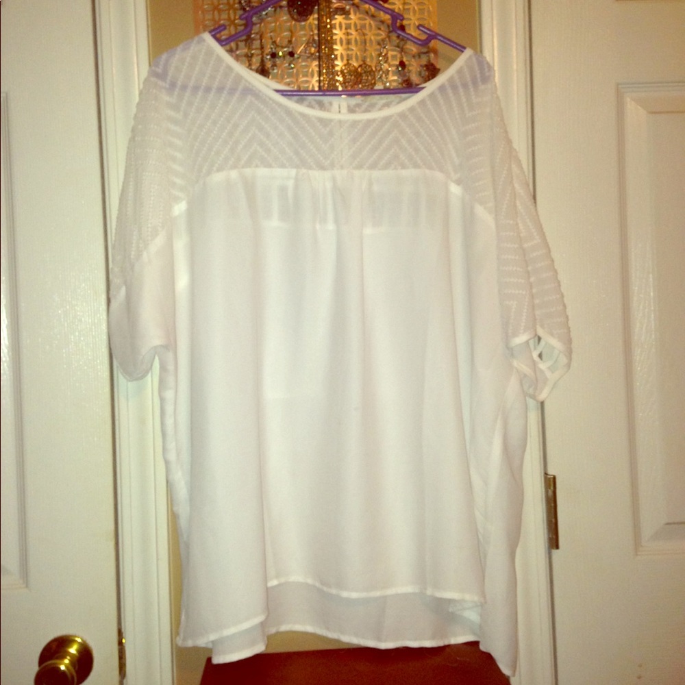 White Hi Lo Shirt with Flirty Detail On Back 3XL