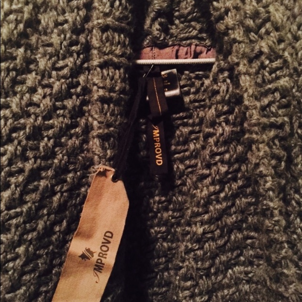 Wool Sleeveless Sweater with 2 leather straps