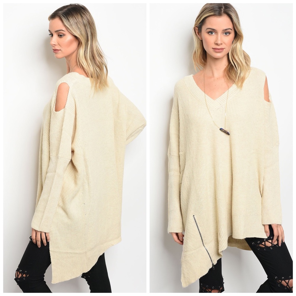 SALE!  😊oversized cold shoulder sweater w/zipper - Picture 2 of 5