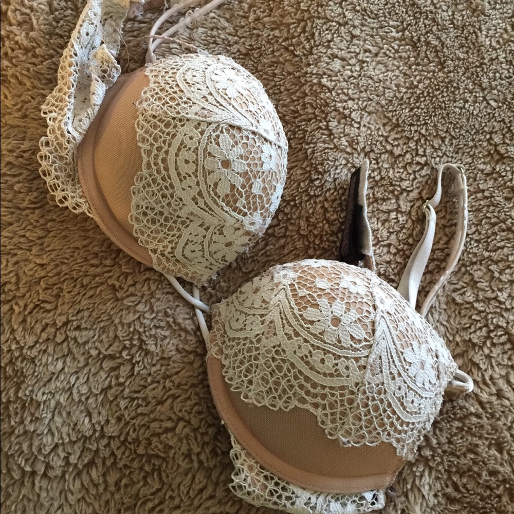 Victoria’s Secret Bombshell Bra