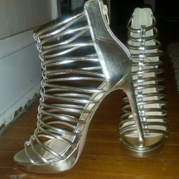 Gold Heels - Picture 1 of 3