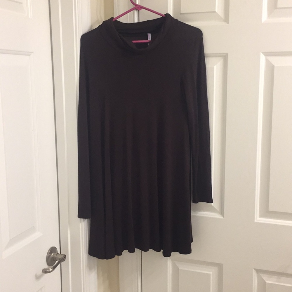 Brown long sleeve dress