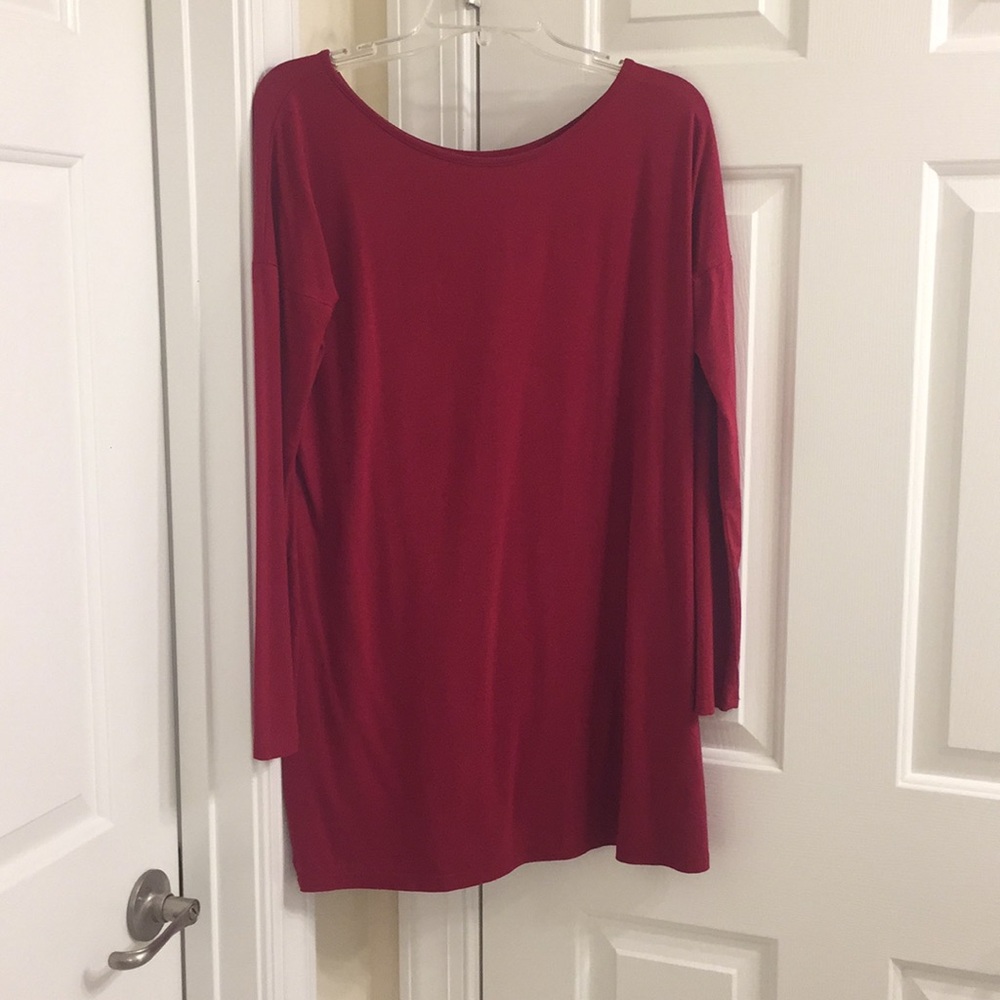 Long sleeved red dress