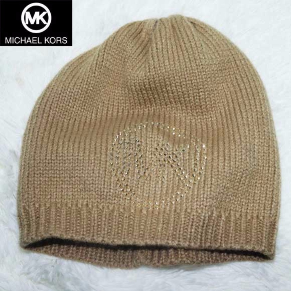 Michael Kors Tan MK Gold Grommet Logo Beanie ❄️
