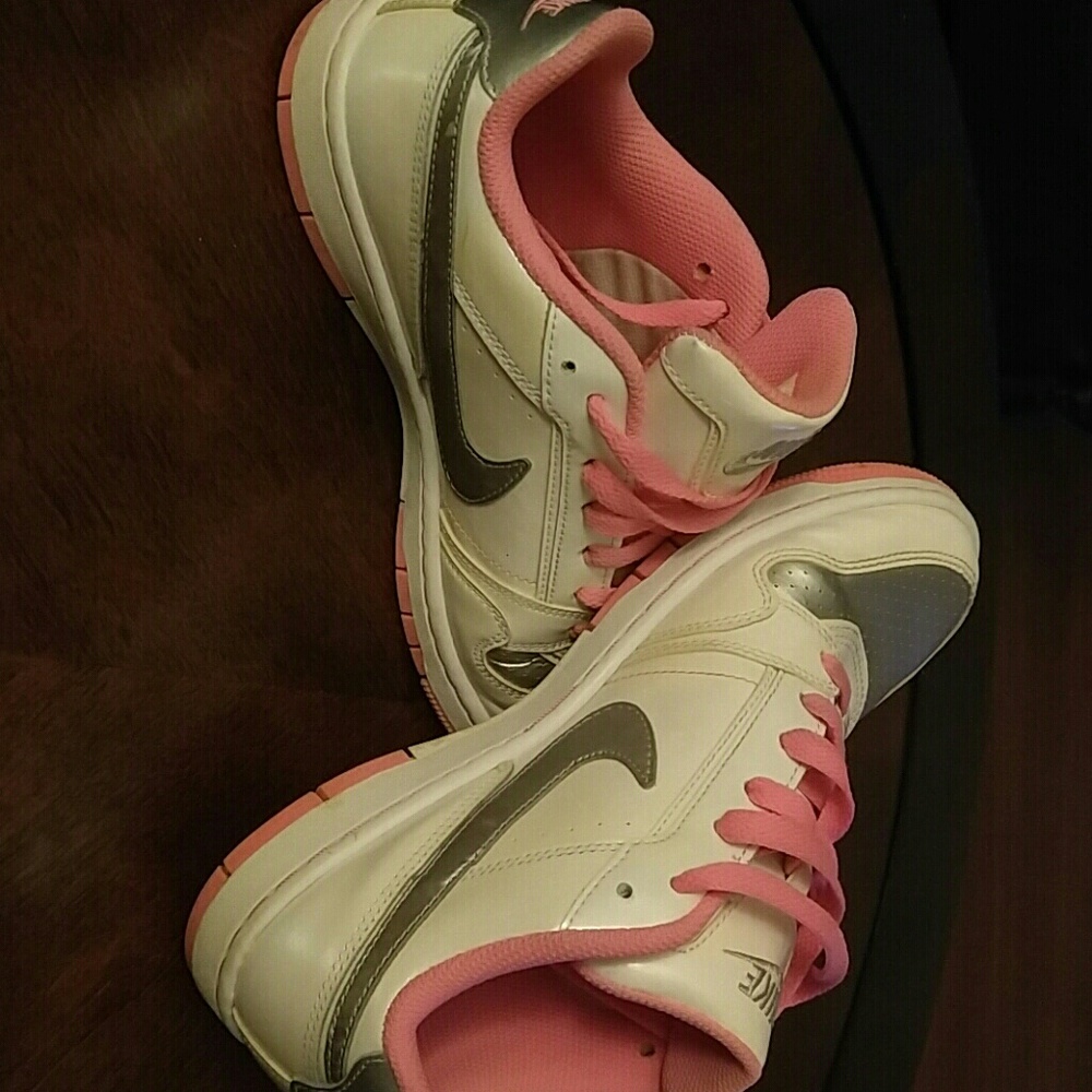 Womans Nike Shoes