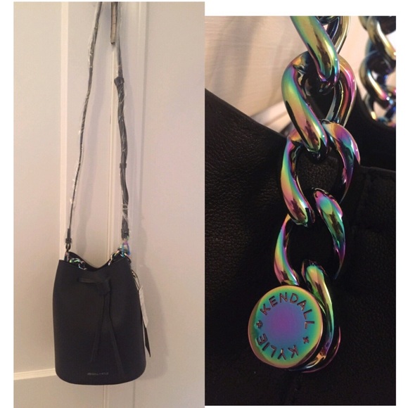 🚫GONE Kendall + Kylie Iridescent Ladie Bucket Bag - Picture 5 of 8