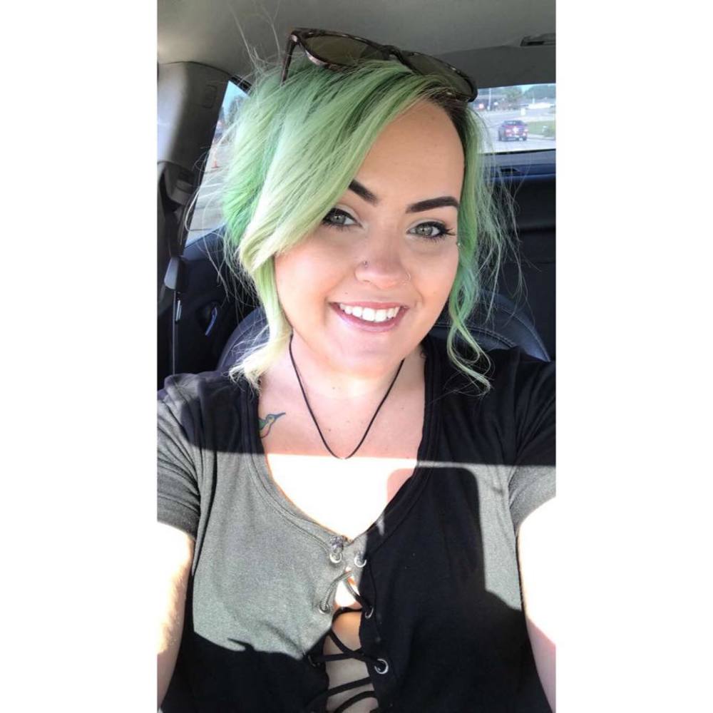 Meet your Posher, Casey