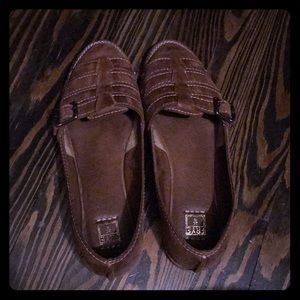 Frye Fisherman Flats 7.5