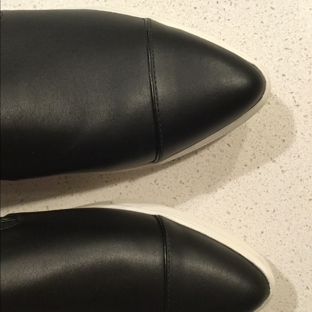 NWOB VINCE ‘PAEYRE’ BLACK SLIP ON SNEAKERS SZ 8.5 - Picture 5 of 6
