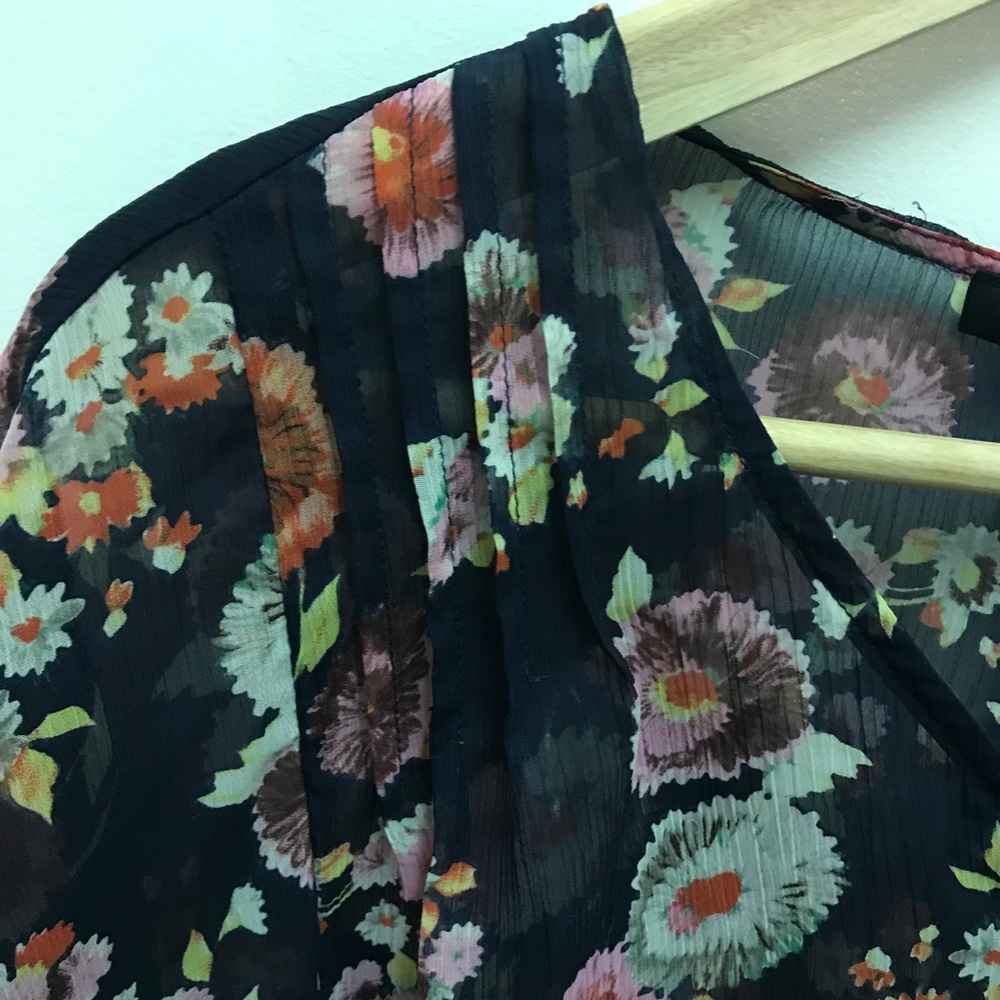 [NOT AVAILABLE] - Picture 5 of 6