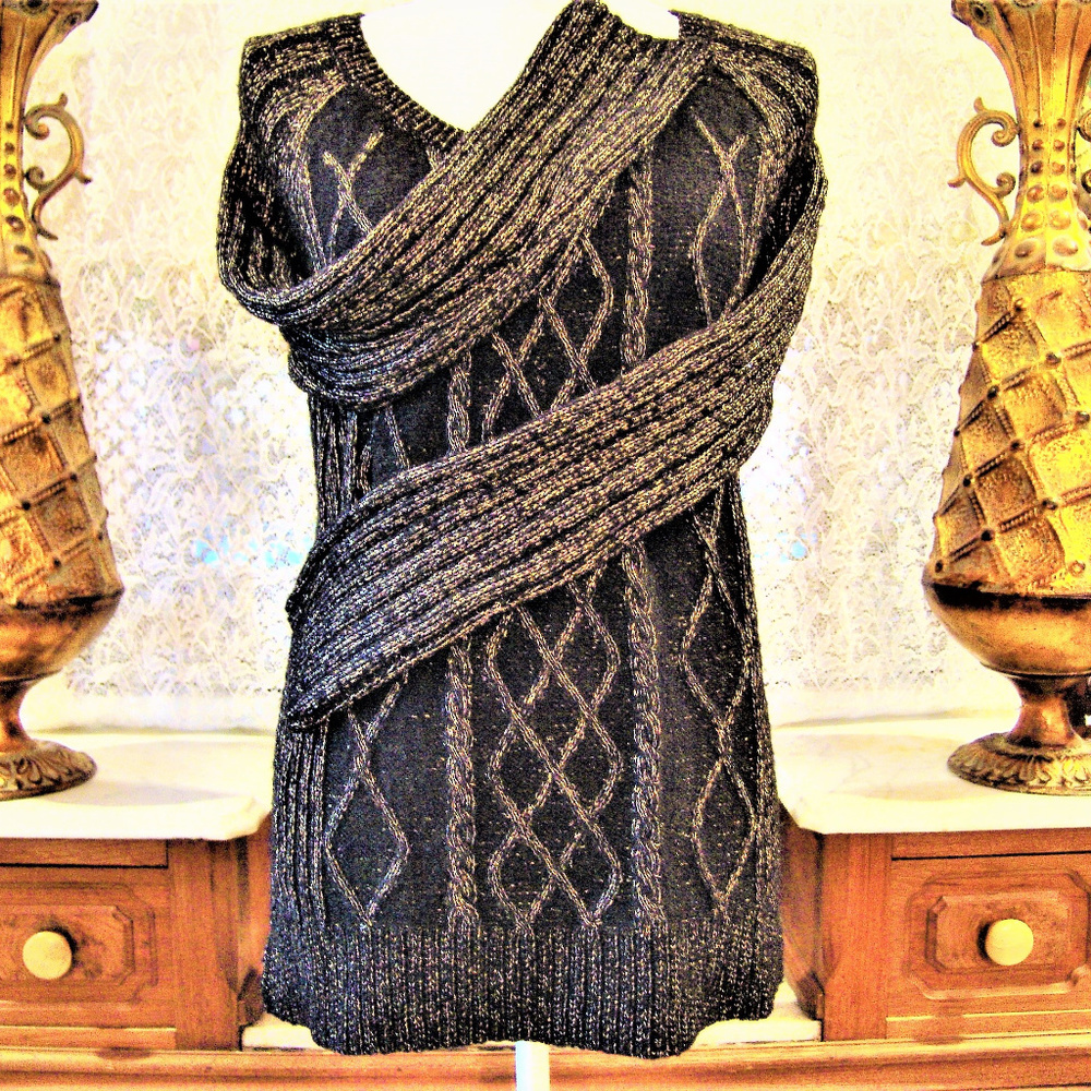APT.9 BLACK GOLD Metallic  HOLIDAY  SWEATER M