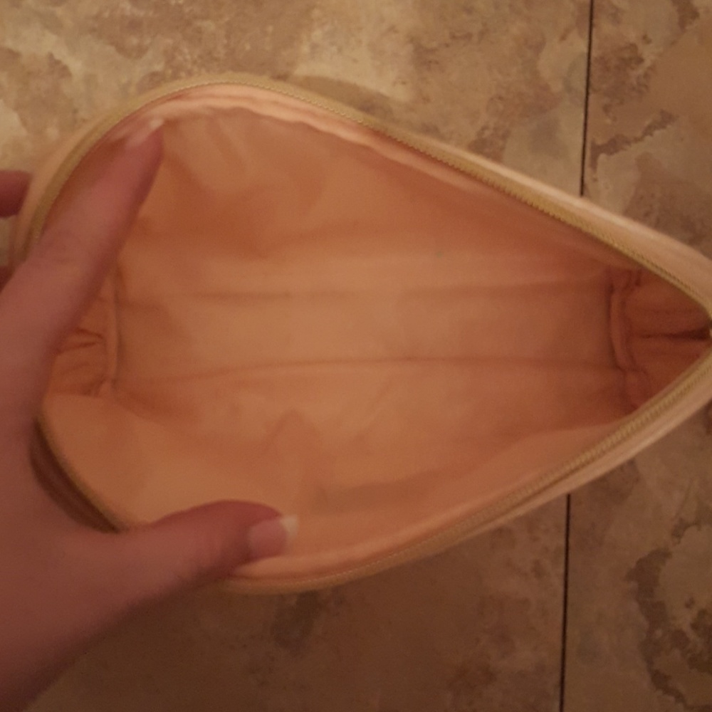 Makeup bag - Picture 2 of 2