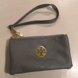 Gray lightweight wristlet/wallet