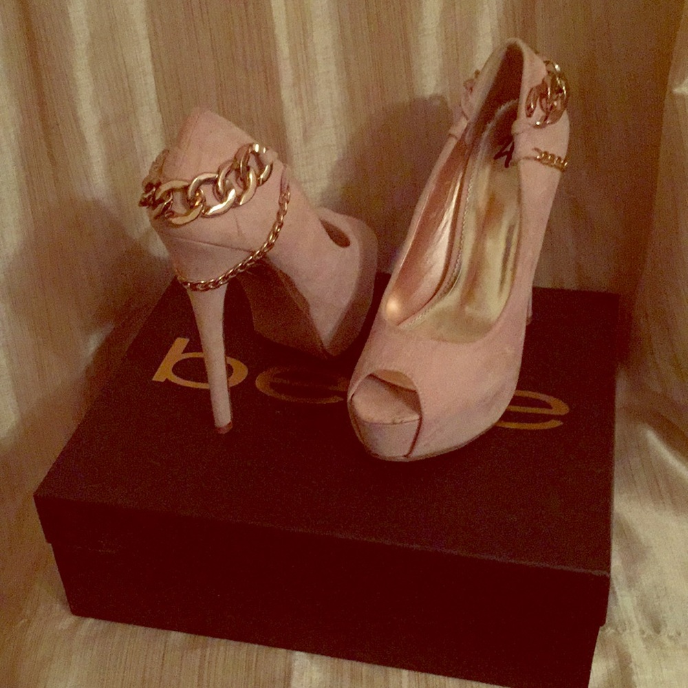 Chain suade peep toe heels