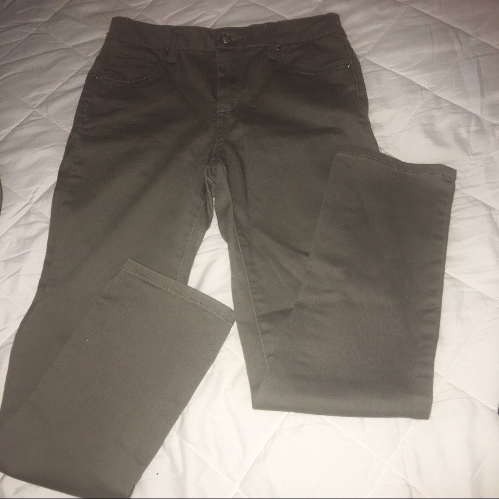 GREY PANTS