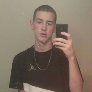 Meet your Posher, Aaron