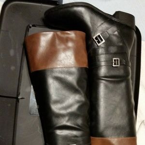 Arizona Boots - black and brown size 10