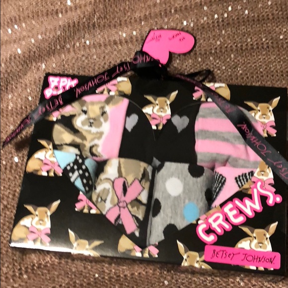 Sold out -Betsy Johnson Bunny sock gift set - Picture 2 of 4