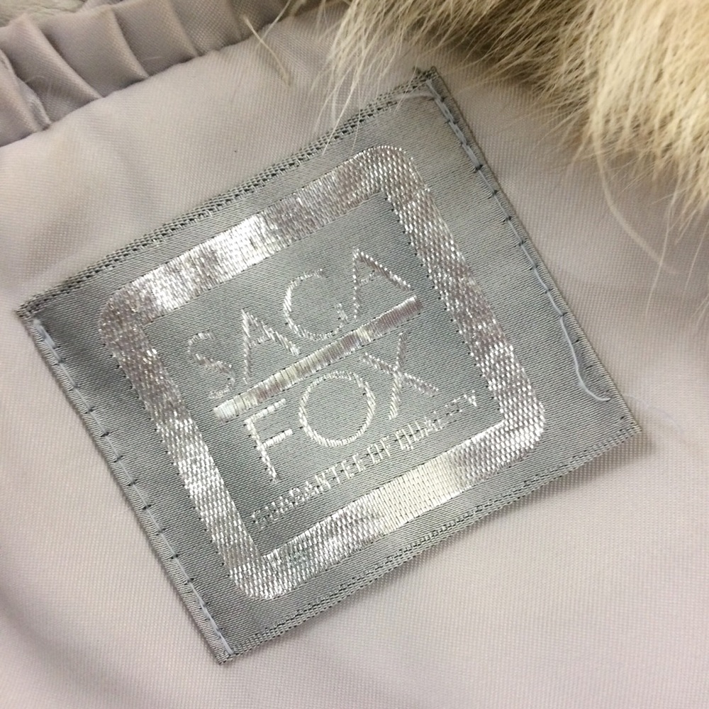 Saga Finland Authentic Quality Silver White Fox Fur Winter Collared Coat Jacket - Picture 3 of 3