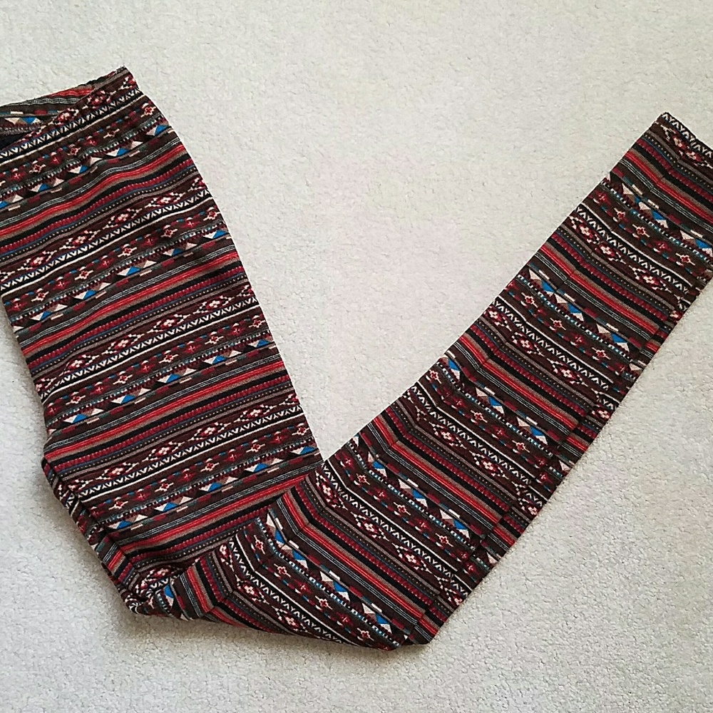 🍁 iWearSin Brown Striped Aztec Fleece Leggings