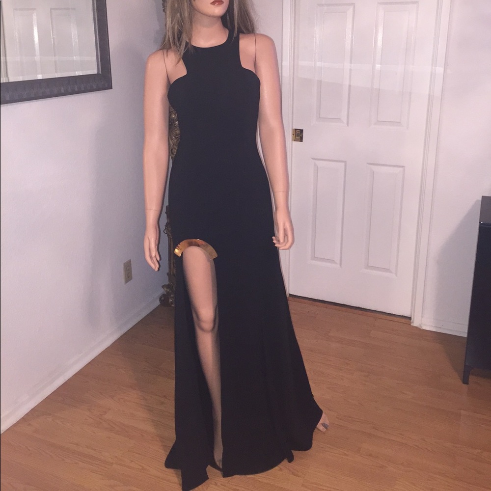 Nicole Bakti