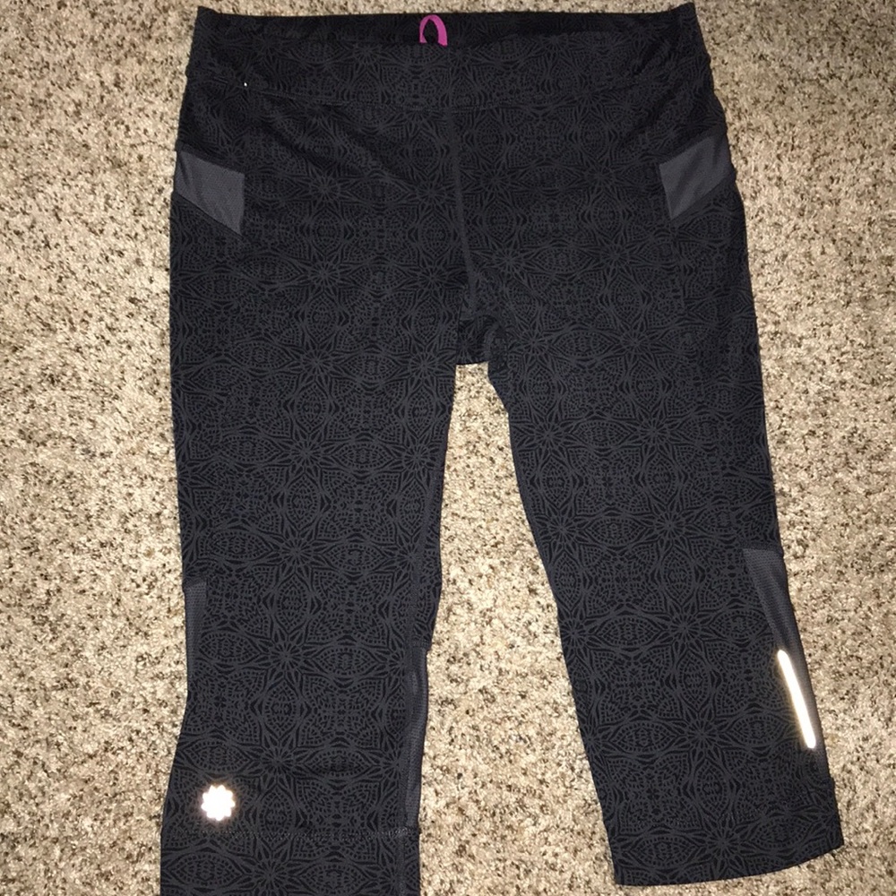 Athleta Athletic Leggings cropped