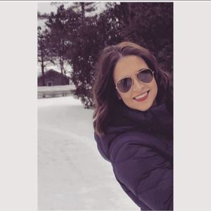 Meet your Posher, Adriana