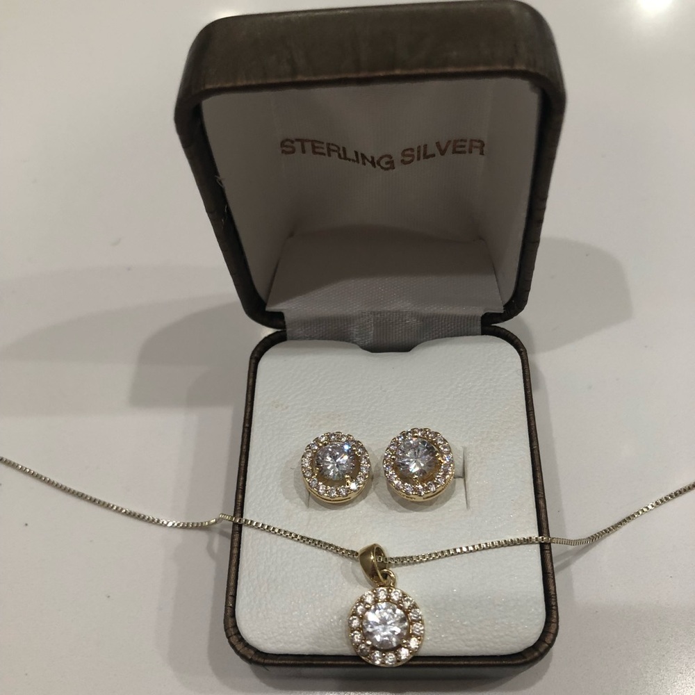 🛑 SOLD! Gold Cubic Zirconia Necklace & Earrings