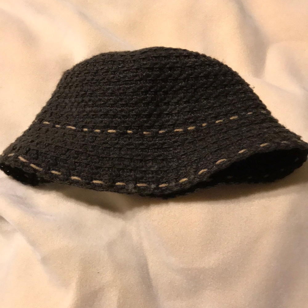Nine West bucket hat, woven texture