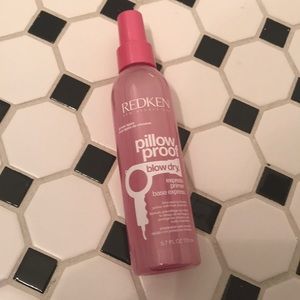 Redken Pillow Proof Spray