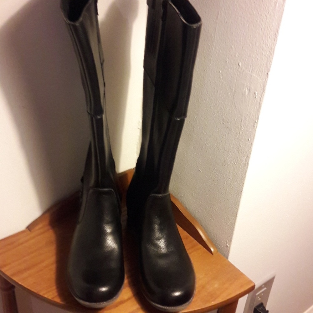 Woman leather boots