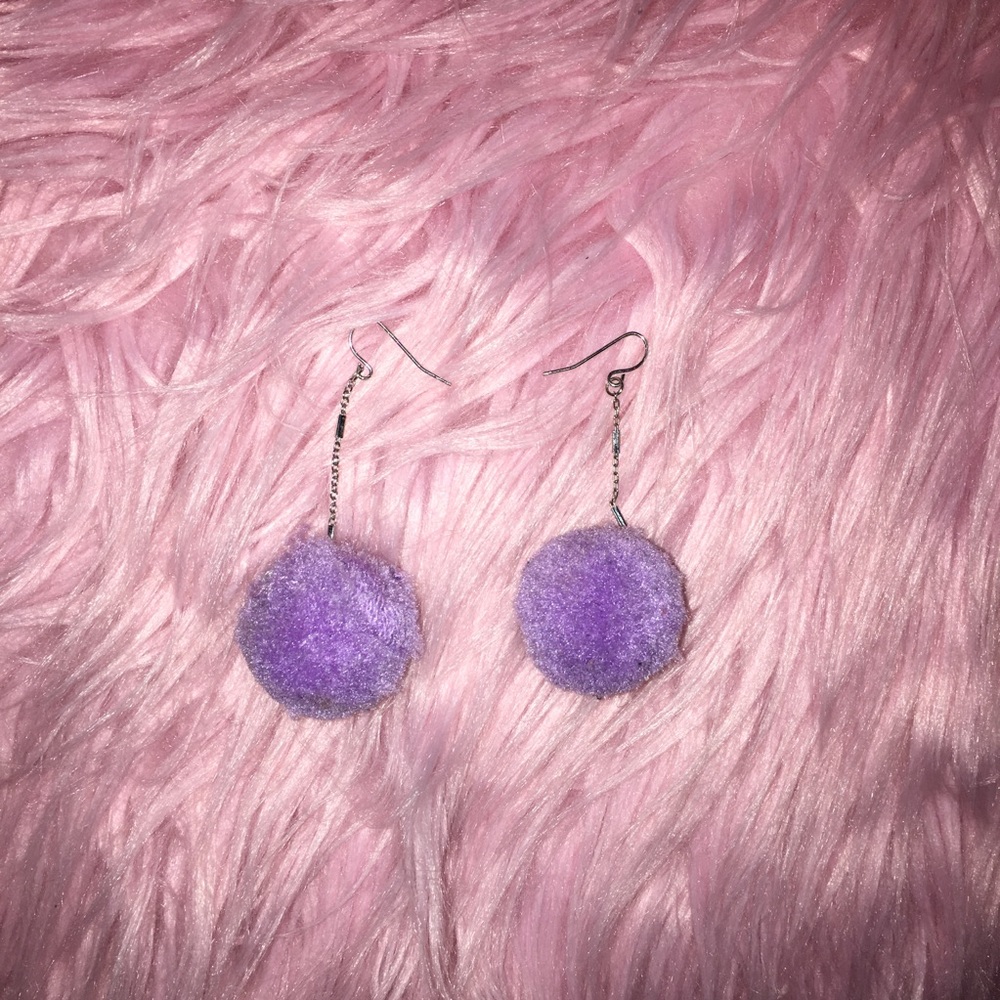 SWEET LIL PURPLE POM POM EARRINGS 🔮🔮💜💜