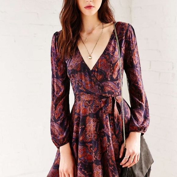Gorgeous Urban Outfitters wrap dress! - Picture 2 of 8