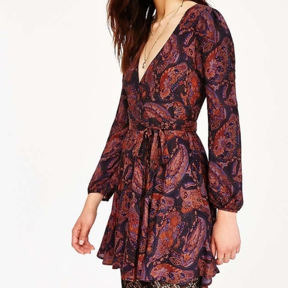 Gorgeous Urban Outfitters wrap dress! - Picture 3 of 8