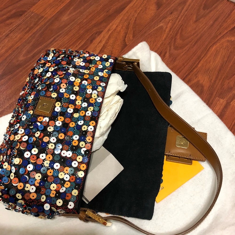 Fendi - Picture 2 of 4