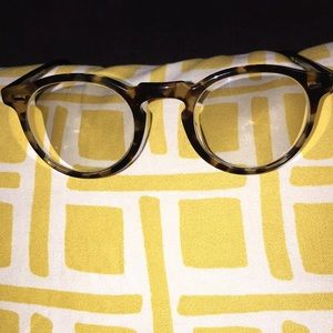 Meet your Posher, Adrianne